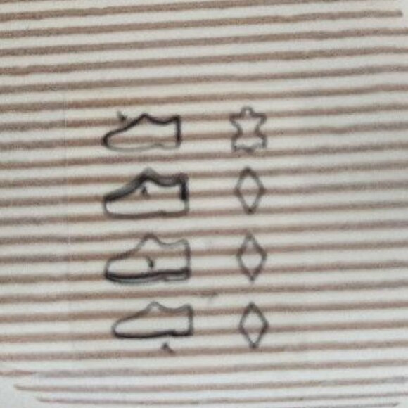 Michael Kors Black Leather T Strap Gold Zipper Platform Sandal Heels Sz 8M - Picture 10 of 13